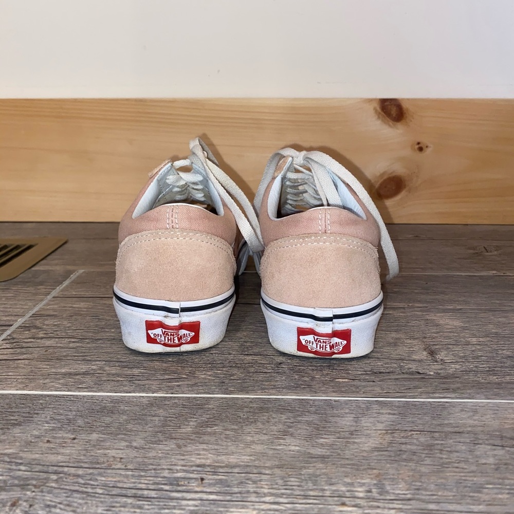old skool dusty rose vans :)